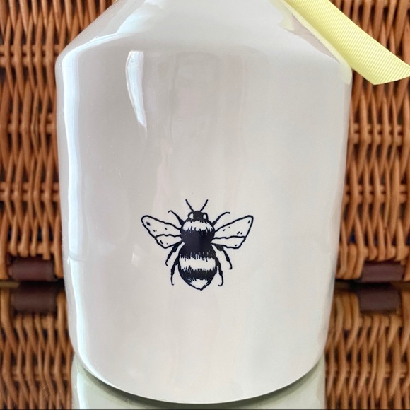 Rae Dunn Bee Birdhouse - Picture 5 of 8